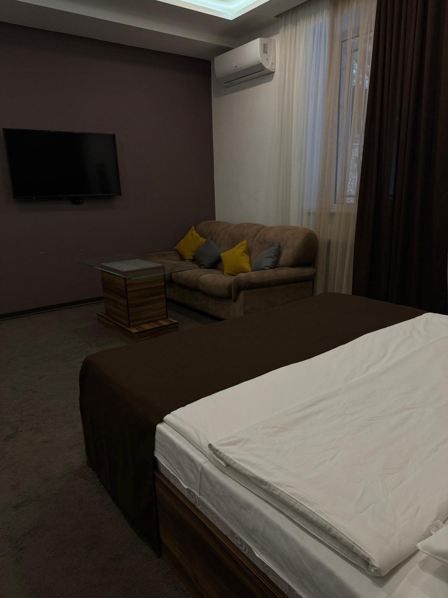 Moscow Boutique Hotel Yerevan Luaran gambar