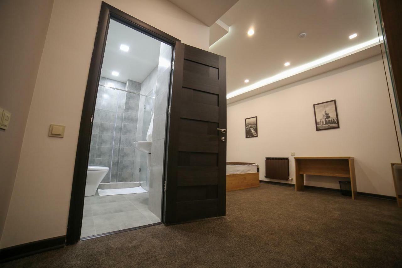 Moscow Boutique Hotel Yerevan Luaran gambar