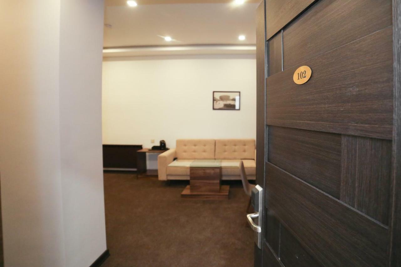 Moscow Boutique Hotel Yerevan Luaran gambar